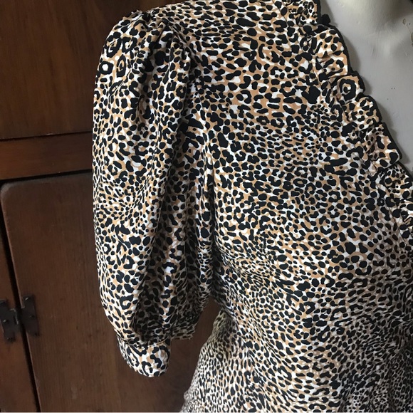 TOPSHOP Animal Print Mini Wrap Dress - Picture 4 of 8
